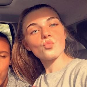 Meet your Posher, Aislyn